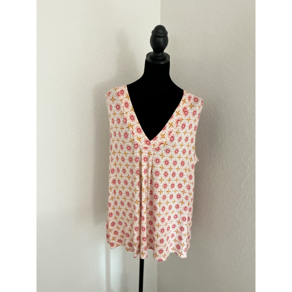 Women Croft & Barrow Sleeveless Tank woman’s size XL multi color Floral